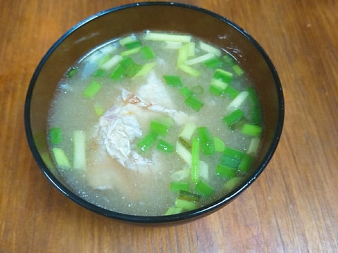 鯛の塩焼きの余りで！鯛のお味噌汁